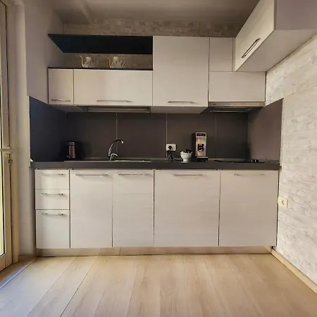 아파트 Skanderbeg Deluxe Flat W 24h Check In 티라나