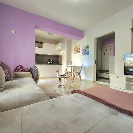 Lägenhet Skanderbeg Deluxe Flat W 24h Check In