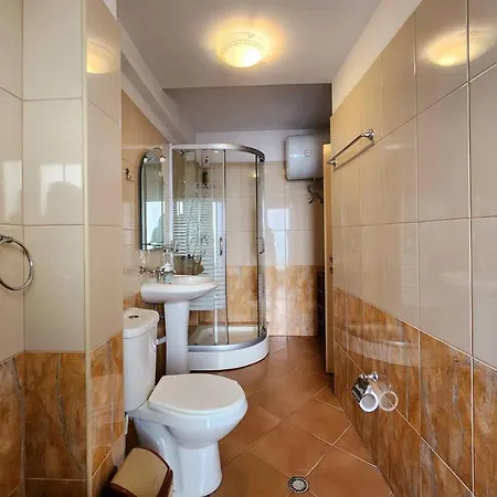 Skanderbeg Deluxe Flat W 24h Check In * 티라나