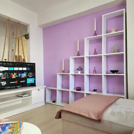 아파트 Skanderbeg Deluxe Flat W 24h Check In *